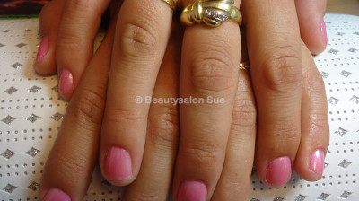 Beautysalon Sue – Bedrijfsfeest – nagels lakken